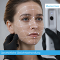 Praktische Hyaluron-Anwendung während einer Masterclass für ganzheitliche Gesichtsbehandlung